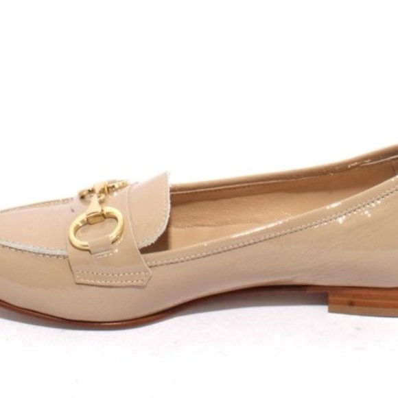ITALIAN Beige Patent Leather Classic Pointy Shoes - Picture 6 of 8
